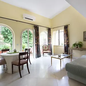 Apartment Via Delle Tre Madonne *