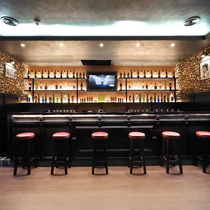 Alessandro Downtown & Bar Hostel Rome