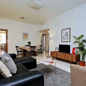 Borgo Pio Spacious Apartment *