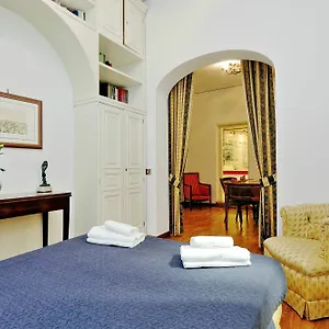 Apartment Treasurerome Spanish Steps 4br *