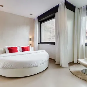 Emerald Luxury Apartment *