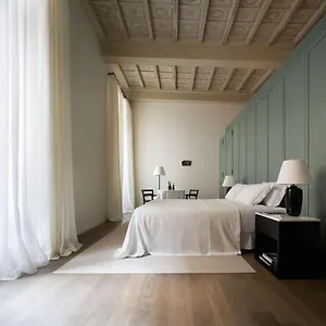 Parisii Bocca Di Leone 88 Bed & Breakfast