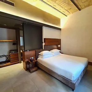 Aparthotel Gasometer Urban 5*