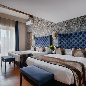 Unica 4* Roma
