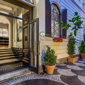 Hotel Royal Court 4*