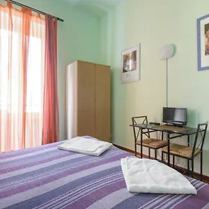 Guest house Sixbeds 2*
