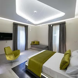 Via Veneto Luxury 2*