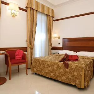 San Carlo Hotel 3*