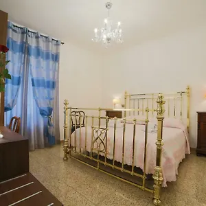 A&a Bed & Breakfast *